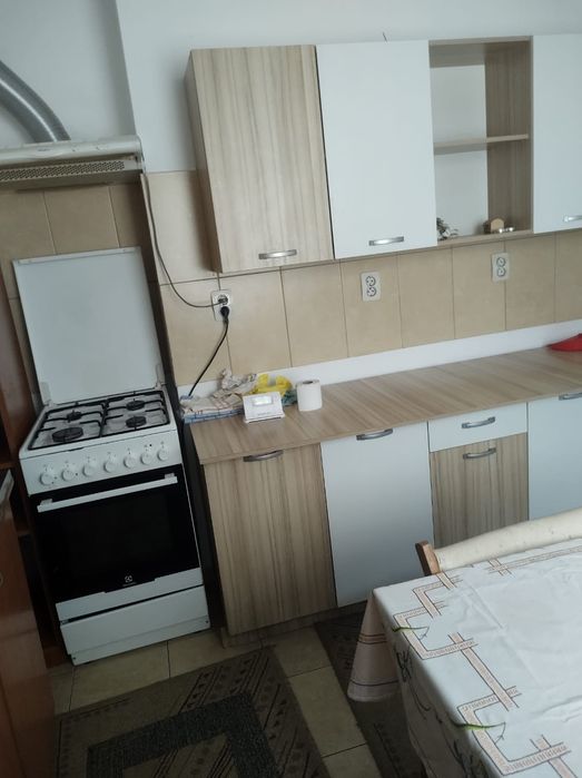 Închiriez ap.2 camere