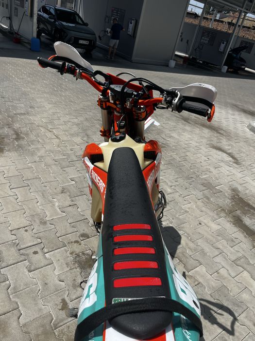 Ktm exc 300 six days 2021