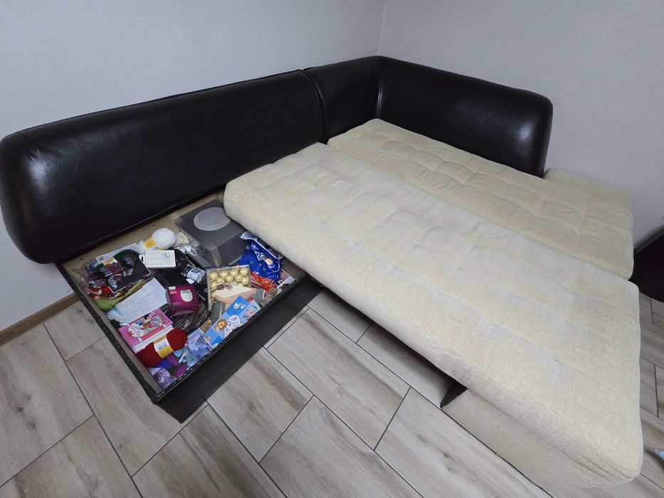 Продавам ъглов диван