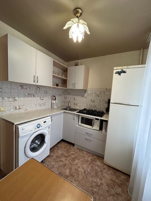 Сдам 1 комнатную длительно