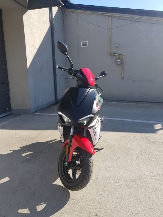 Scuter RDB Roket de 50cmc