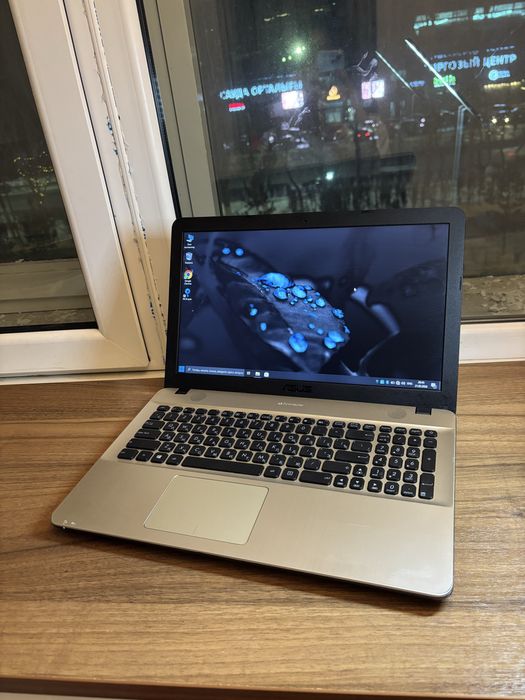 Продам ноутбук асус