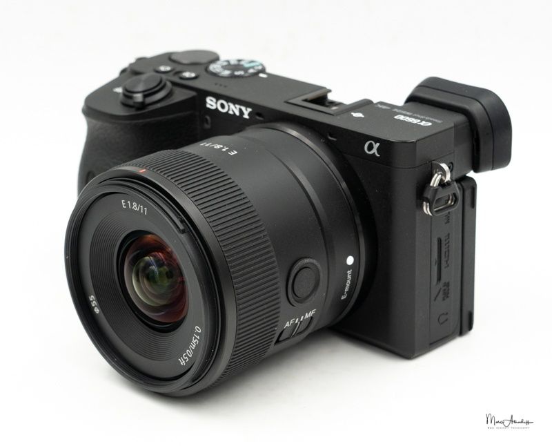 Объектив Sony E 11mm f1.8