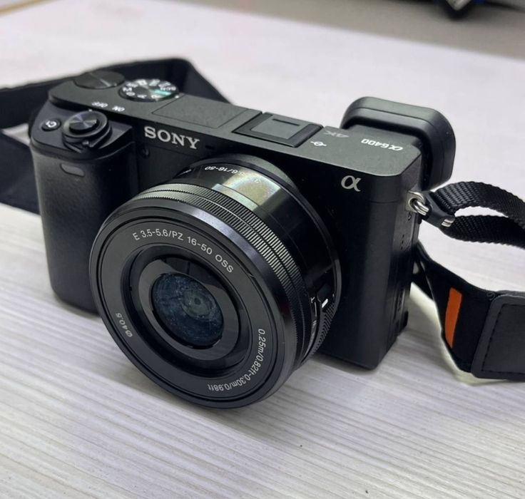 Фотоаппарат Sony Alpha a6400
Объектив: E 3.5–5.6 / PZ 16–50 OSS