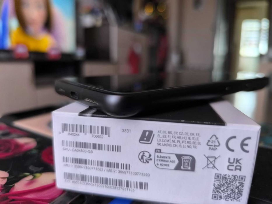 Продавам Google Pixel 8 5G Obsidian 128GB