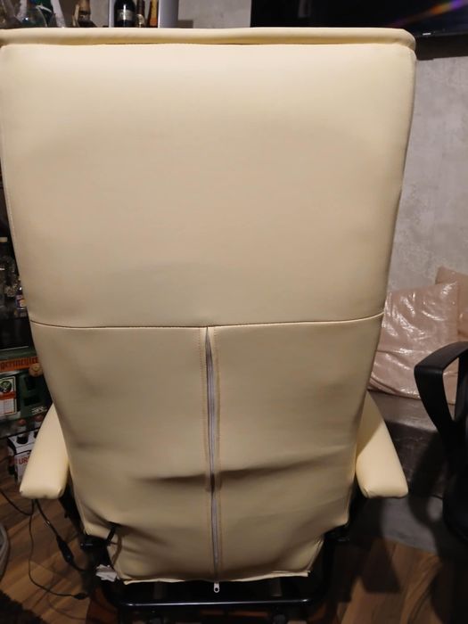 Vând fotoliu cu masaj electric