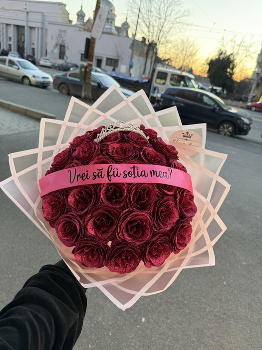 Buchete TRANDAFIRI VALENTINE S DAY (Stitch, Sclipici, Bibble, Angel)