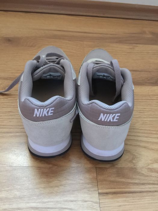 Дамски маратонки Nike