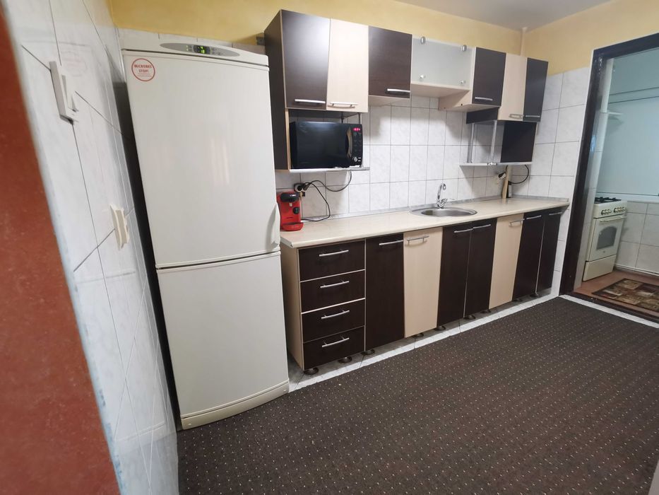 Apartament decomandat 3 camere