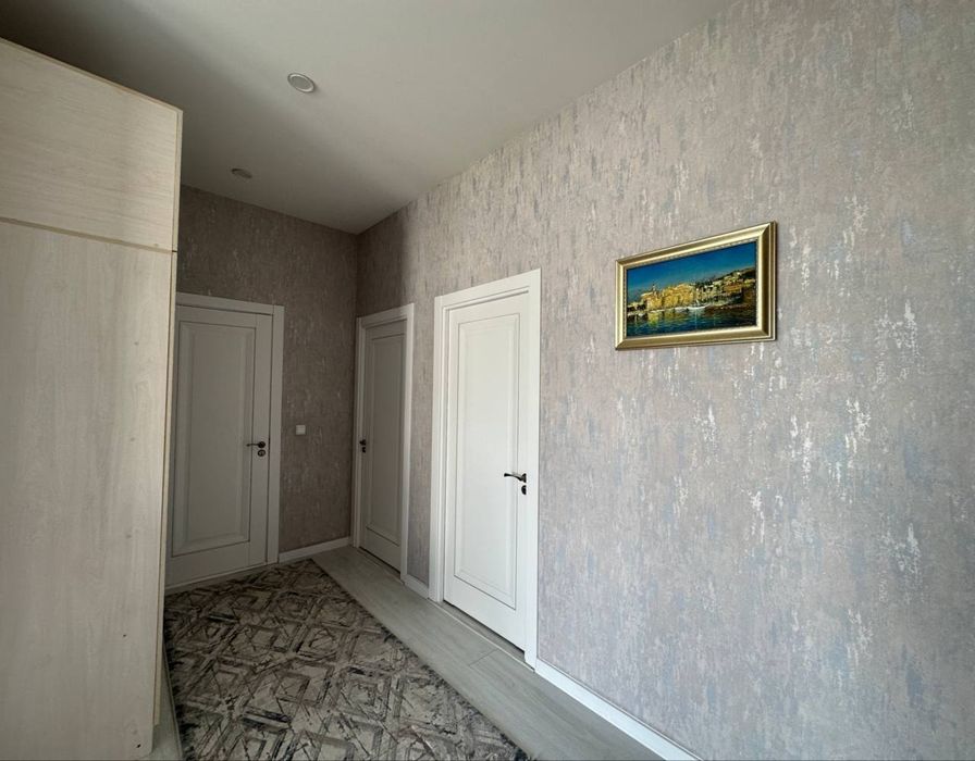 Hi Tech услубидеги участка срочно сотилади