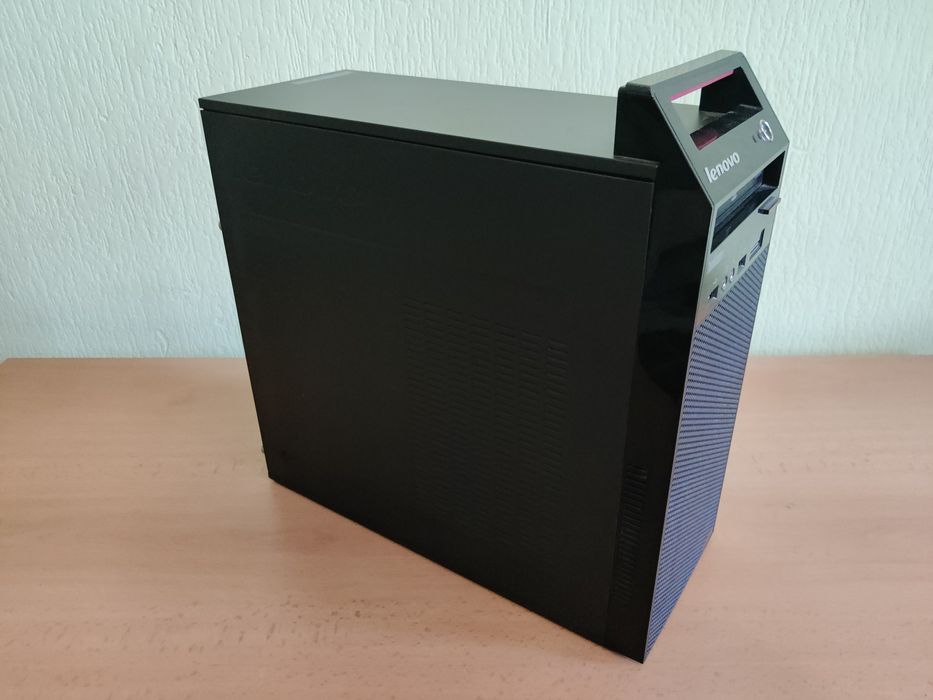 Компютър Lenovo + монитор Samsung