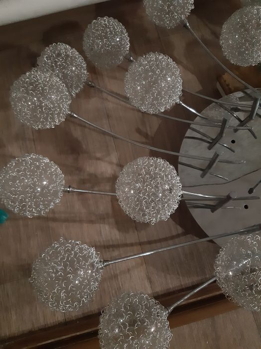 Красивая , стильная люстра