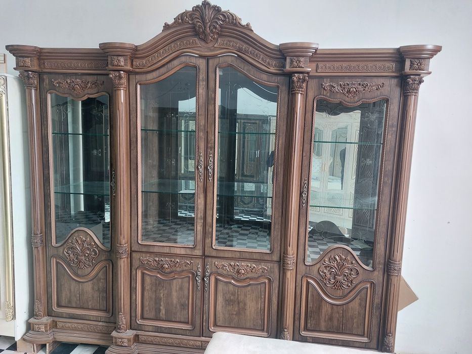 Mehmonxona uchun Mebel