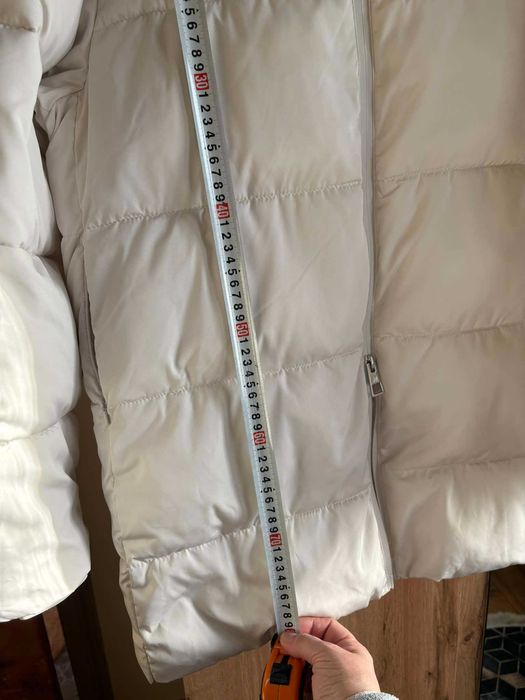 Продавам две дамски якета