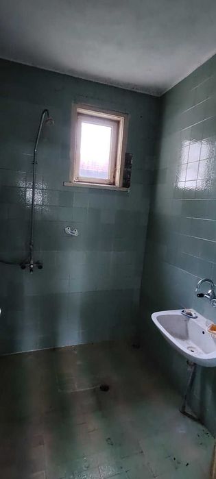 Едноетажна къща с парцел в село Динево, обл.Хасково