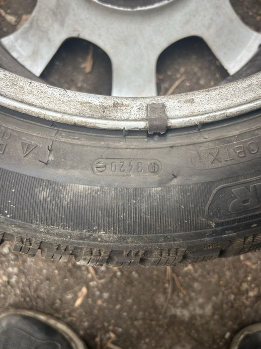Vând roti complete iarna BMW