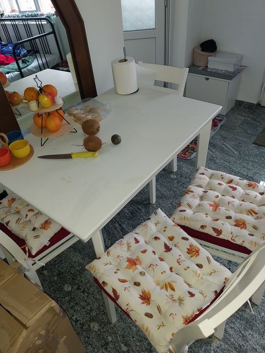 Masa cu scaune stare perfecta