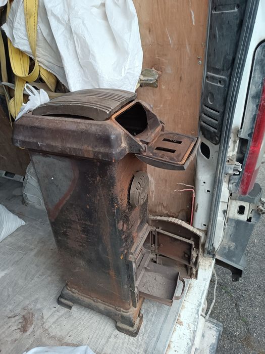 Стара чугунена печка