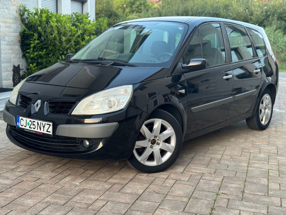 Vând Renault Grand Scenic