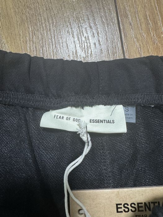 Fear of God "Essentials" - 3553NT1AL5 Black Shorts