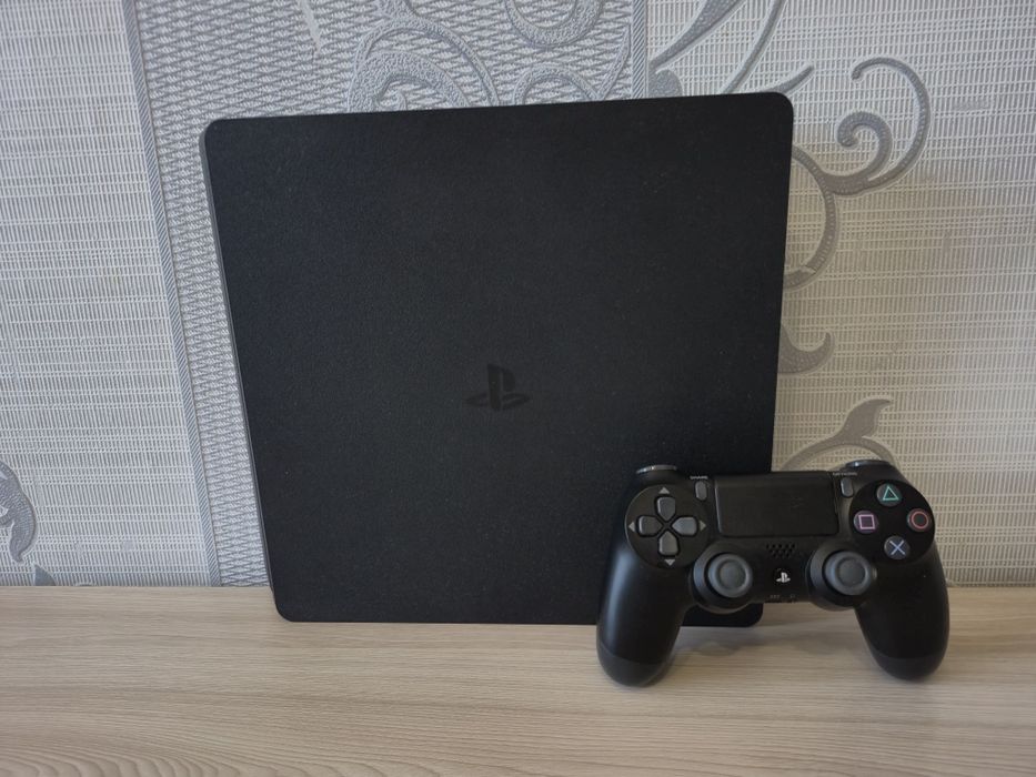 PlayStation 4 slim