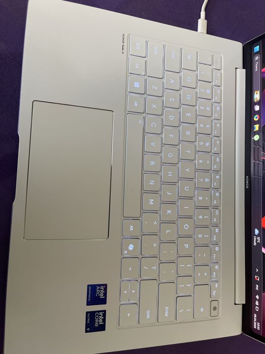 Ноутбук Honor сенсорный