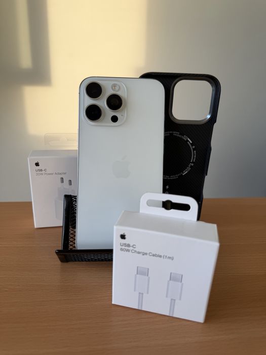 De vanzare iPhone 16 Pro Max White Titan, 90% bateria, de 512Gb