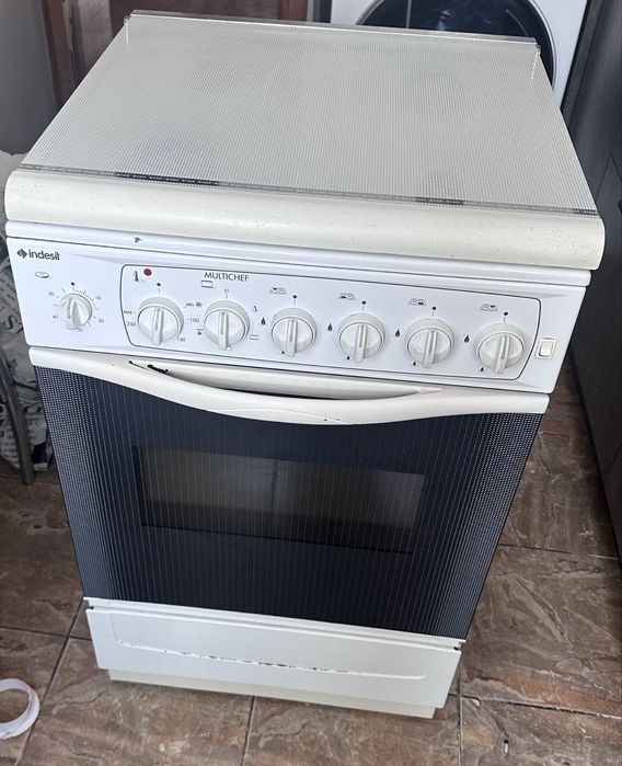 Продам газовую плиту