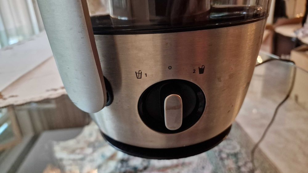 Сокоизстисквачка и Цитруспреса PHILIPS HR1922/21