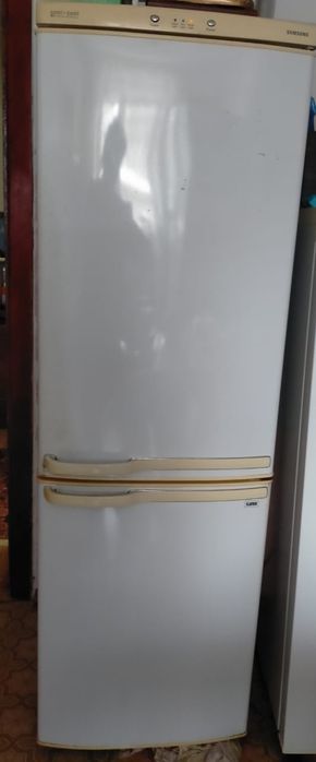 Продам газплиту, холодильник, кровать