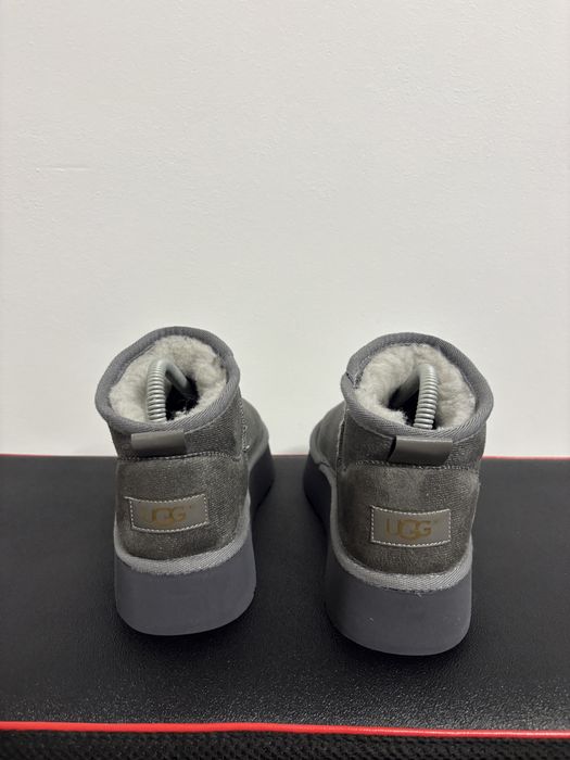 UGG-uri ghete  damă NOI, cu blană pentru iarna,mărimi 36,37,38,39,40