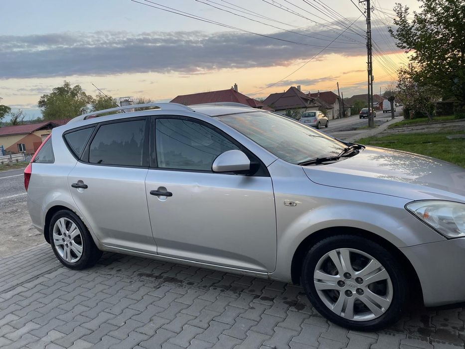 Vând Kia Ceed 1.6CRDI 90cai