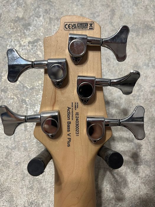 Басс гитара Cort action V
