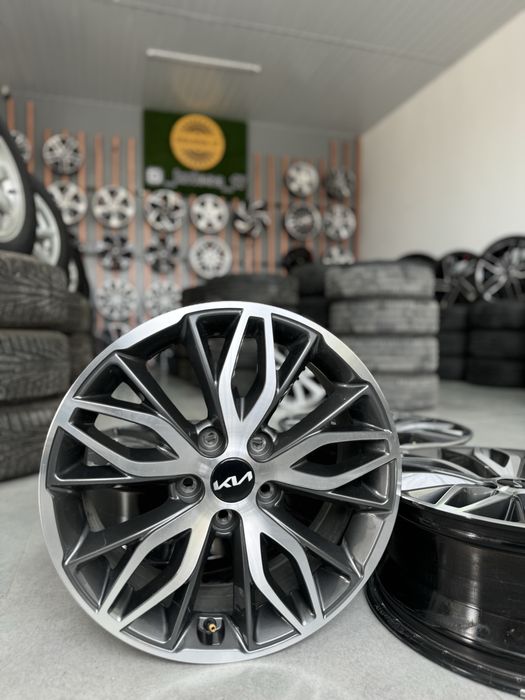 Диски Kia k5 год 2023 R17 оригинал