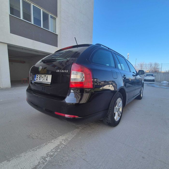 SKODA Octavia 2012 — imagine 3