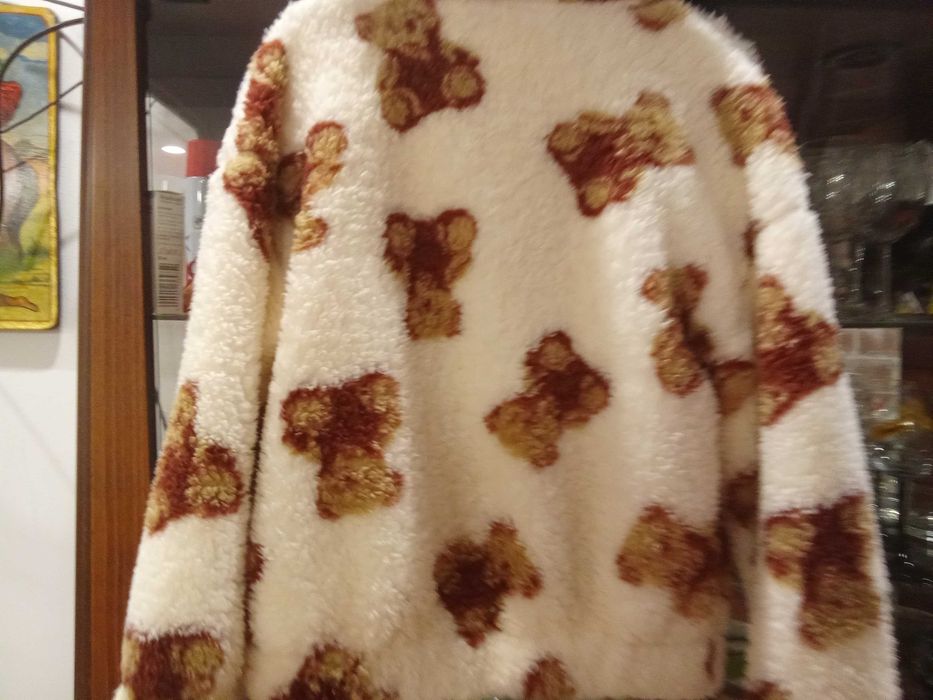 Пухкав суитшърт момиче  11 г. - 16 лв.