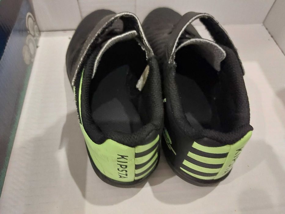 Футболни обувки,33-34 номер