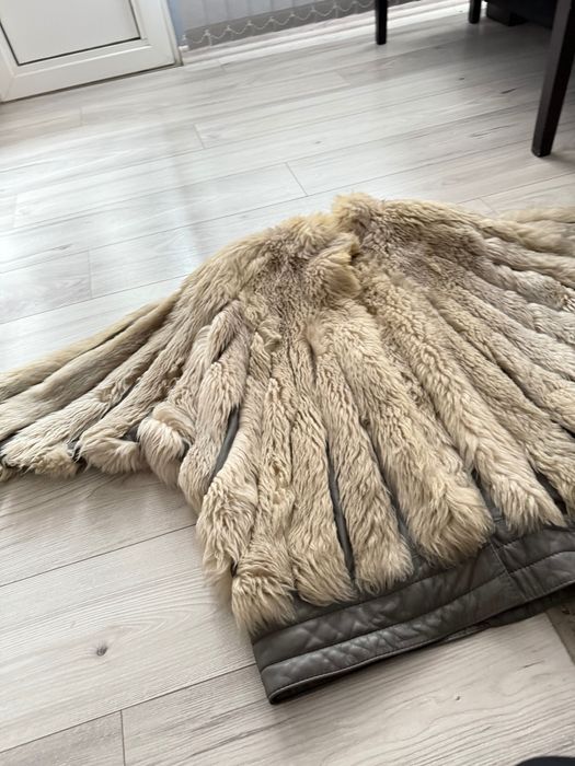 Късо дамско палто от Естествена кожа с косъм