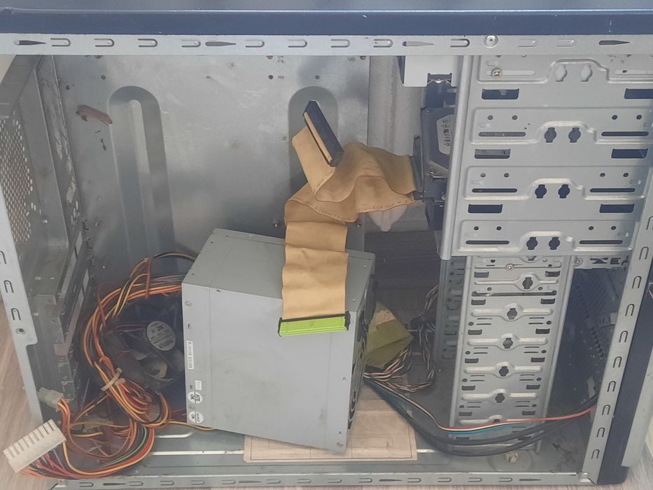 Продам компьютеры на запчасти