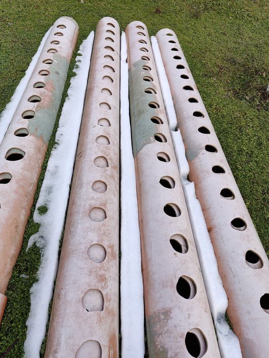 8 броя разпробити тръби за ягоди.