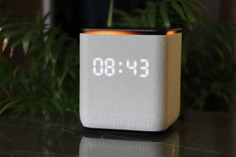 ПРОДАМ Умная колонка Яндекс Станция Миди 24WATT. Состояние Идеальное