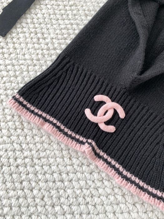 Căciulă Chanel 2025