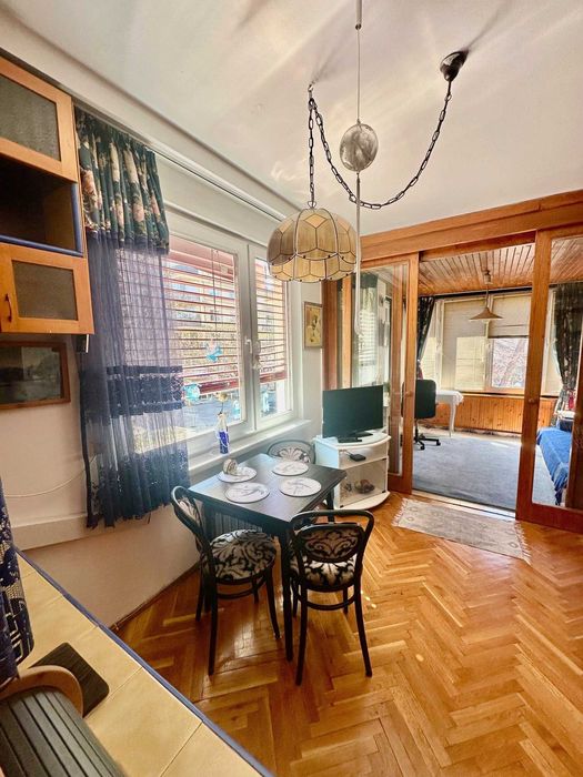 Дава се под наем Тристаен апартамент в София, Лозенец - 60 кв.м за 698.19 € - Снимка #1