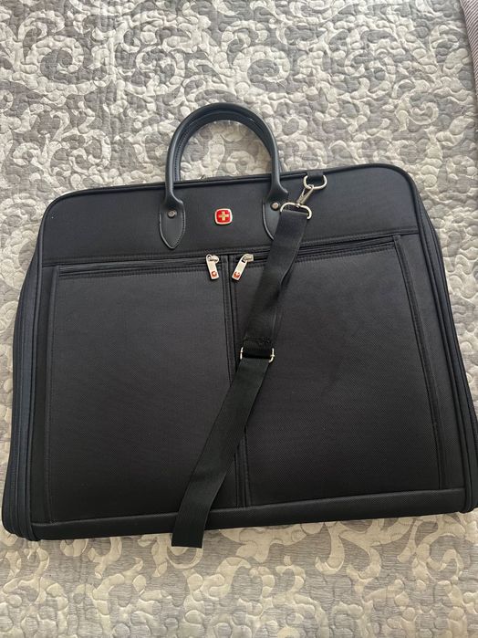 Кейс для костюма