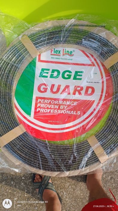 Гумената лента протектор за ръбове на автомобилни врати