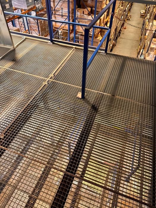 Grătare zincate grilaje rigole pardoseli industriale si trepte