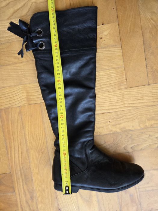 Ботуши от естествена кожа отвън и естествена вълна вътре/ номер 39