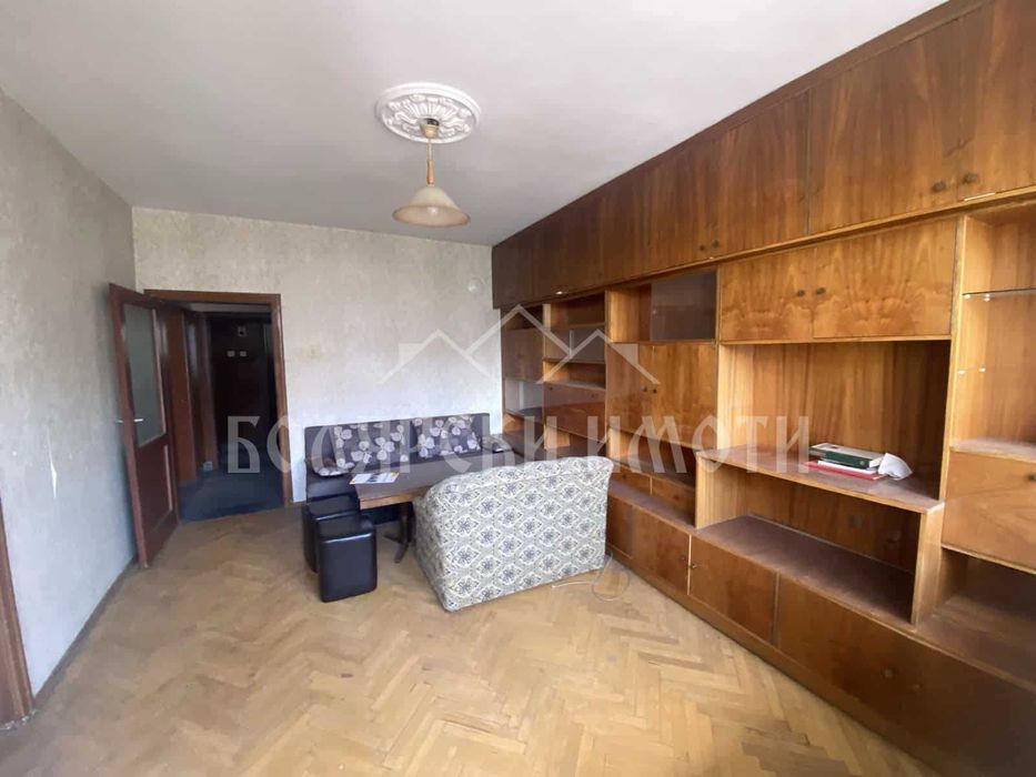 Продава се Тристаен апартамент в Велико Търново, Център - 107 кв.м за 1262 €/кв.м - Снимка #4