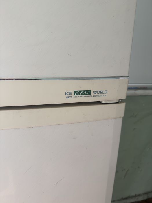 Продам холодильник