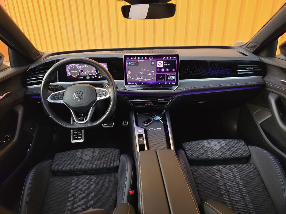 Volkswagen Passat B9 2.0 150 cp R line full